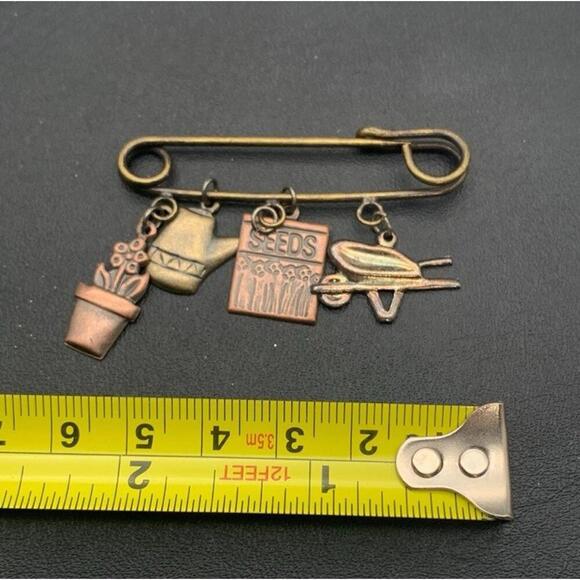 Bronze Tone Lightweight Gardening Themed Safety Pin Charm Brooch - Picture 3 of 3